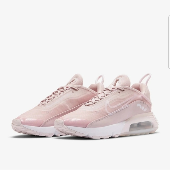 Nike Shoes - Nike Women's Blush Air Max Sneakers